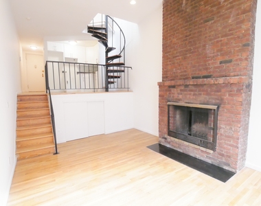 213 East 73rd Street - Photo Thumbnail 2