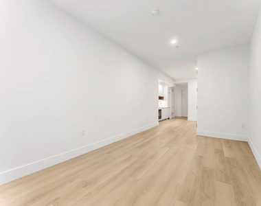 55 Broad Street - Photo Thumbnail 2