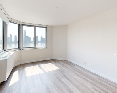401 E 34th St - Photo Thumbnail 3
