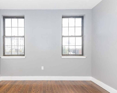 615 Gates Avenue - Photo Thumbnail 7