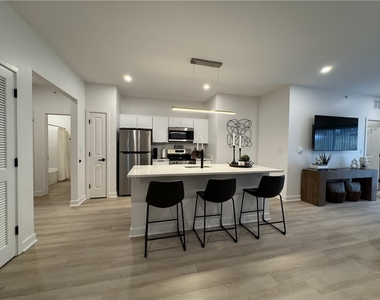 407 Erie Ridge Drive - Photo Thumbnail 3