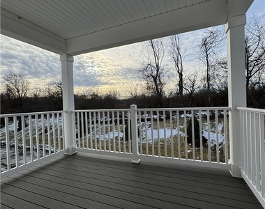 407 Erie Ridge Drive - Photo Thumbnail 10