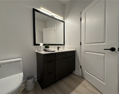 407 Erie Ridge Drive - Photo Thumbnail 11
