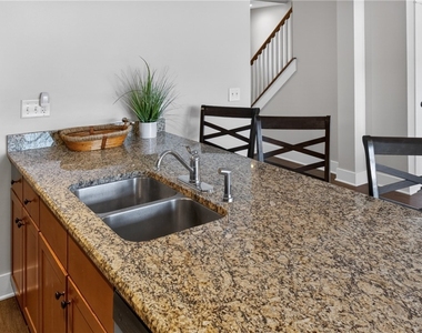 681 High Street - Photo Thumbnail 8
