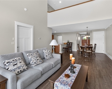 681 High Street - Photo Thumbnail 6