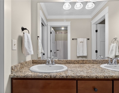 681 High Street - Photo Thumbnail 13