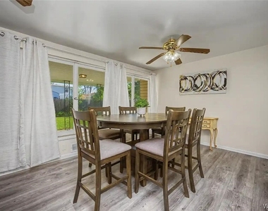9326 Rivershore Drive - Photo Thumbnail 7