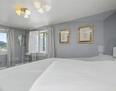 9326 Rivershore Drive - Photo Thumbnail 20