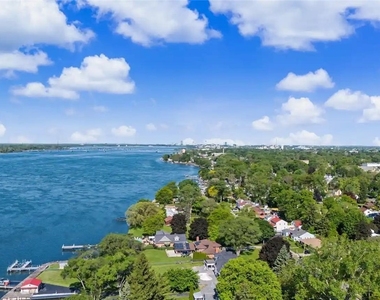 9326 Rivershore Drive - Photo Thumbnail 31