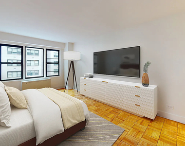 East 63rd Street - Photo Thumbnail 4