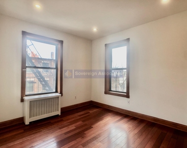 295 Convent Avenue - Photo Thumbnail 3