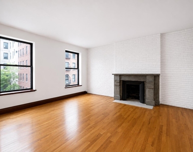 28 West 125 Street - Photo Thumbnail 1