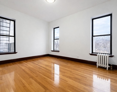 28 West 125 Street - Photo Thumbnail 4