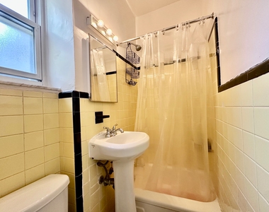 309 West 107th Street - Photo Thumbnail 6