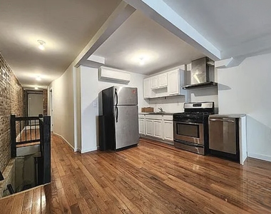 32 Woodbine Street - Photo Thumbnail 1
