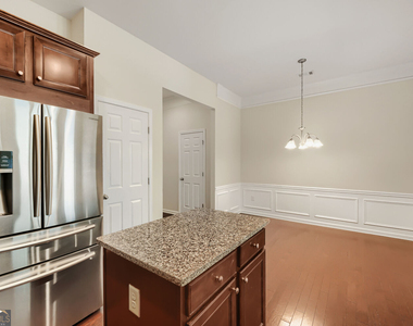 2444 Norwood Drive Se - Photo Thumbnail 6