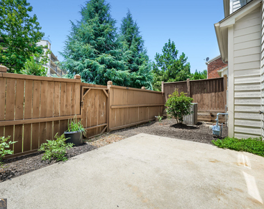 2444 Norwood Drive Se - Photo Thumbnail 22