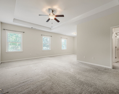 2444 Norwood Drive Se - Photo Thumbnail 8