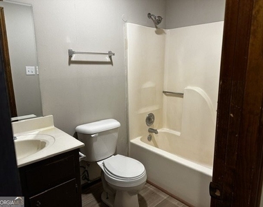 118 Michele Place - Photo Thumbnail 4