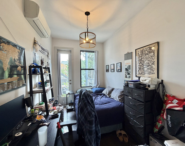 376 Graham Avenue - Photo Thumbnail 10