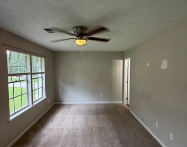 8513 Pineland Drive - Photo Thumbnail 8