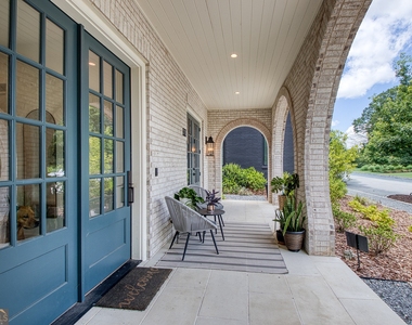 270 4th Street - Photo Thumbnail 3