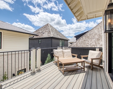 270 4th Street - Photo Thumbnail 26