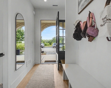 270 4th Street - Photo Thumbnail 6
