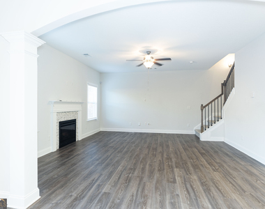 4510 Mountain Ivy Drive - Photo Thumbnail 9