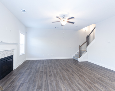 4510 Mountain Ivy Drive - Photo Thumbnail 4