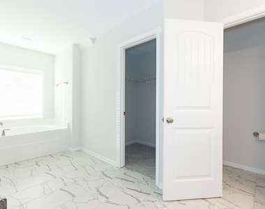 4510 Mountain Ivy Drive - Photo Thumbnail 24