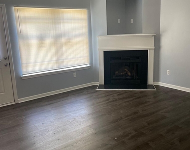 6316 Ellenwood Drive - Photo Thumbnail 8