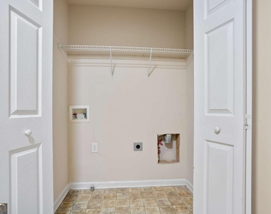 2330 Meadow Peak Point - Photo Thumbnail 18