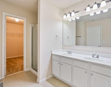 2330 Meadow Peak Point - Photo Thumbnail 12