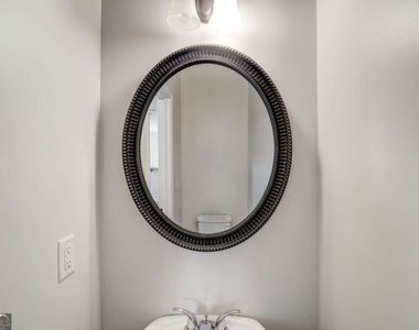 544 Oakside Place - Photo Thumbnail 7