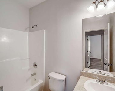 544 Oakside Place - Photo Thumbnail 14