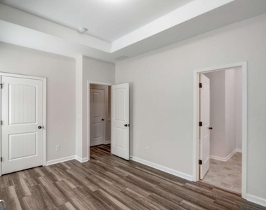 544 Oakside Place - Photo Thumbnail 10