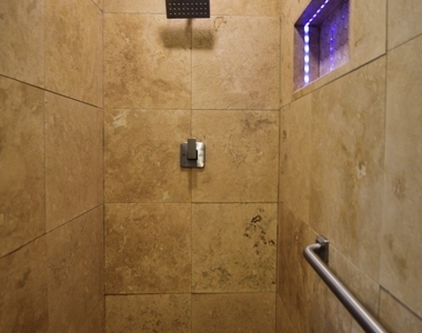 105 Redwood Drive - Photo Thumbnail 7
