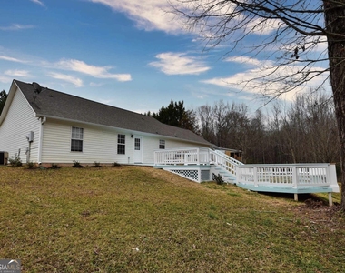 105 Redwood Drive - Photo Thumbnail 18