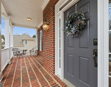 2570 Wood Creek Court - Photo Thumbnail 5