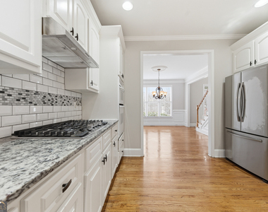 2570 Wood Creek Court - Photo Thumbnail 18