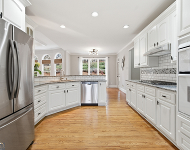 2570 Wood Creek Court - Photo Thumbnail 19