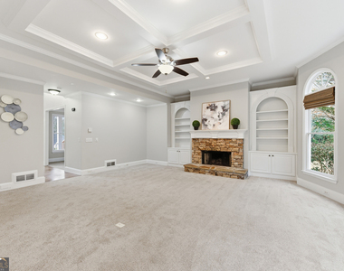 2570 Wood Creek Court - Photo Thumbnail 15