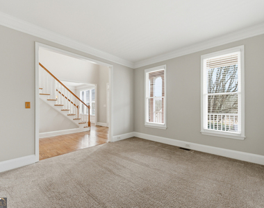 2570 Wood Creek Court - Photo Thumbnail 12