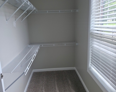 2257 Roseberry Lane - Photo Thumbnail 11