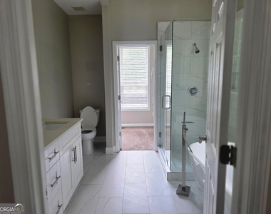 2257 Roseberry Lane - Photo Thumbnail 15