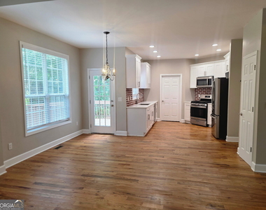 2257 Roseberry Lane - Photo Thumbnail 9