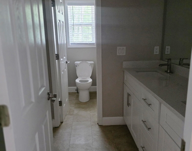 2257 Roseberry Lane - Photo Thumbnail 23