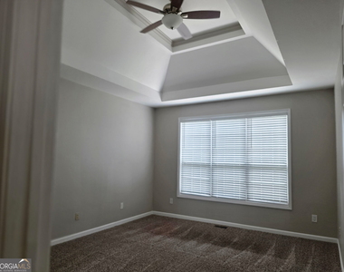 2257 Roseberry Lane - Photo Thumbnail 14