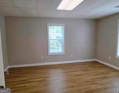 2257 Roseberry Lane - Photo Thumbnail 30